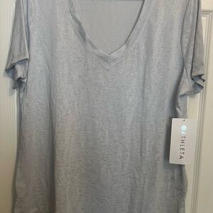Athleta breezy scoop V-Neck T-Shirt NWT womens size Large